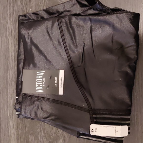 Victoria's secret 7/8 legging size L New - Picture 4 of 5